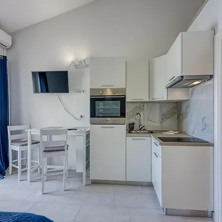 Guest house Galeb *